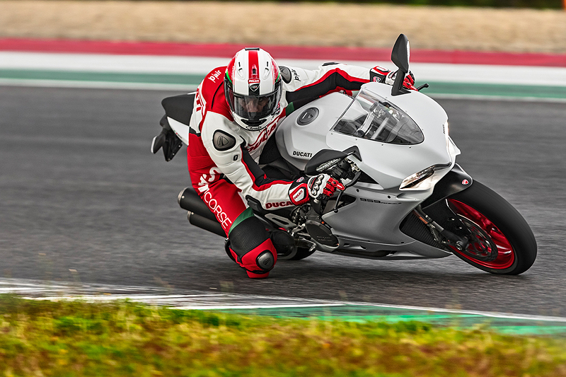 Pozvánka: Ducati day, 14. 6., Slovakia ring - príď si vyskúšať novinky Ducati a si zajazdiť na svojej motorke