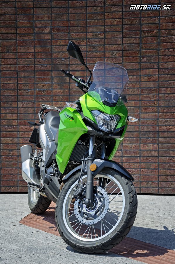 Otestovali sme univerzálneho pracanta Kawasaki Versys-X 300