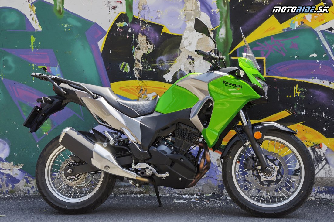 Otestovali sme univerzálneho pracanta Kawasaki Versys-X 300