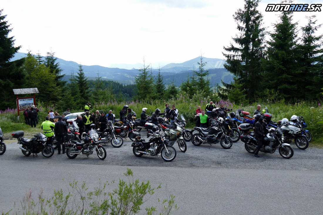 Vyhliadka z cesty do Oravskej Lesnej - 14. Stretnutie motoride-ákov 2017, Kláštor pod Znievom