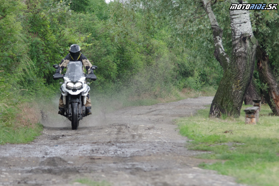 Nenápadný fešák Triumph Tiger 1200 XRT 2018 dáva dole ostrieľaných konkurentov