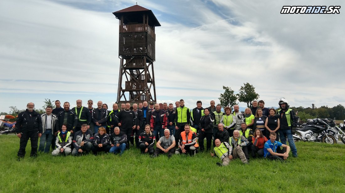 Spoločná foto na výjazde - 16. stretnutie motorideákov 2019 na Morave