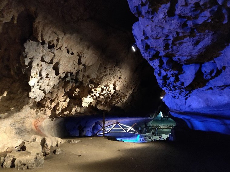 Jaskyňa Pastera Bolii