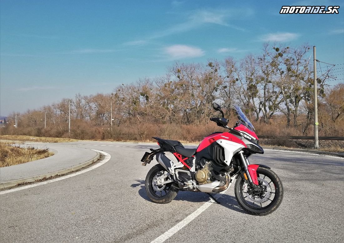 Ako prví na Slovensku sme vyskúšali prelomovú Ducati Multistrada V4 S s radarom