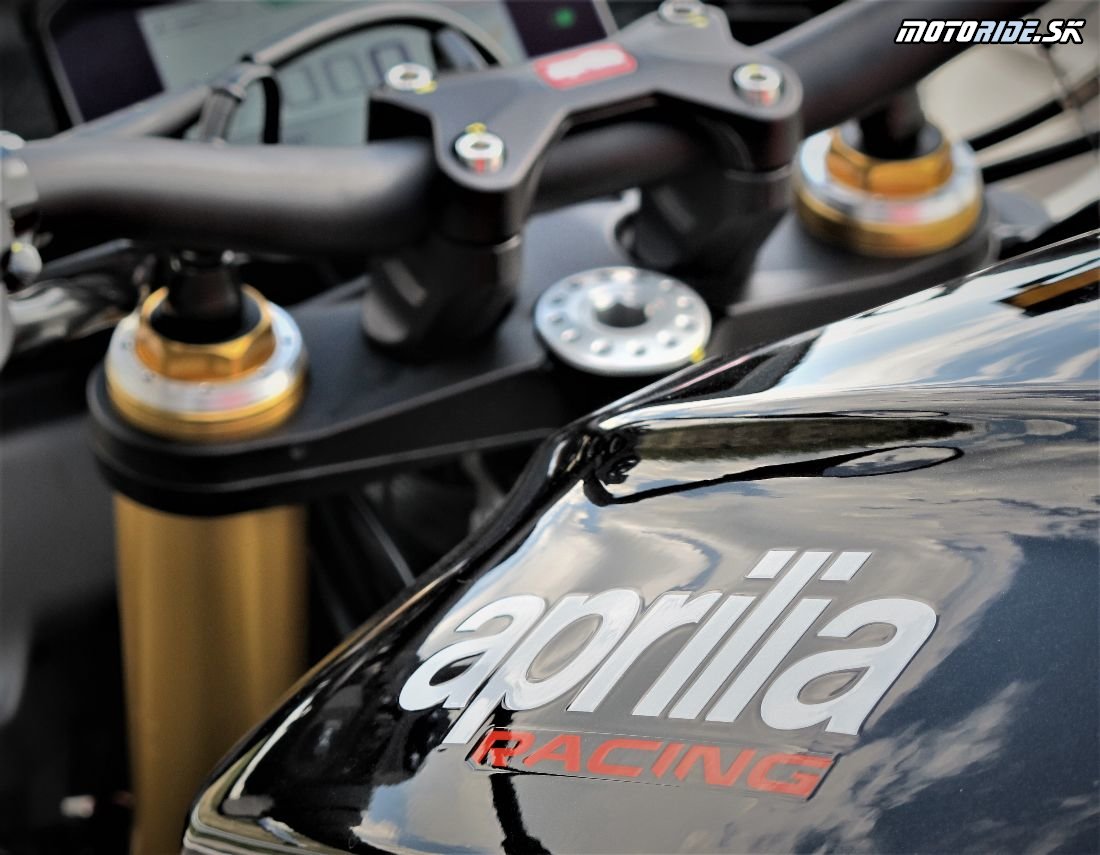 Aprilia Tuono V4 Factory (2021)