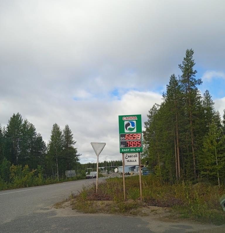 ...cena benzínu pred hranicou do Fínska stúpla
