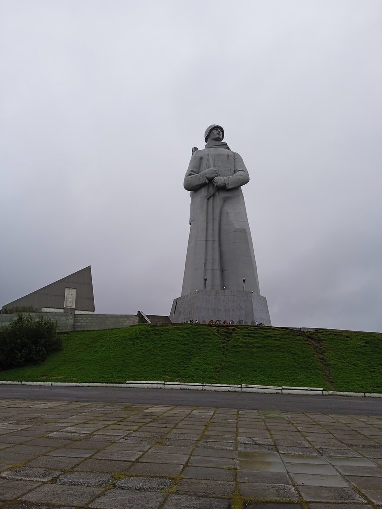 Murmansk, socha Aljošu