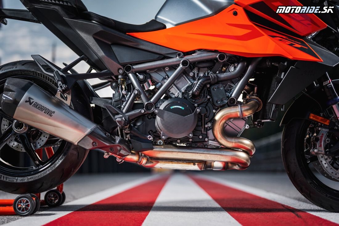 KTM 1390 SUPER DUKE GT (2025)