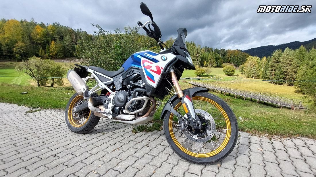BMW F 900 GS - Alpská porovnávačka 2024
