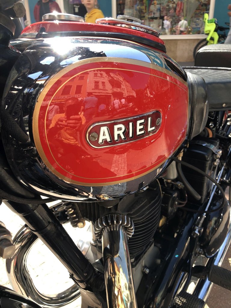 Ariel má svoj silný klub aj na Slovensku.