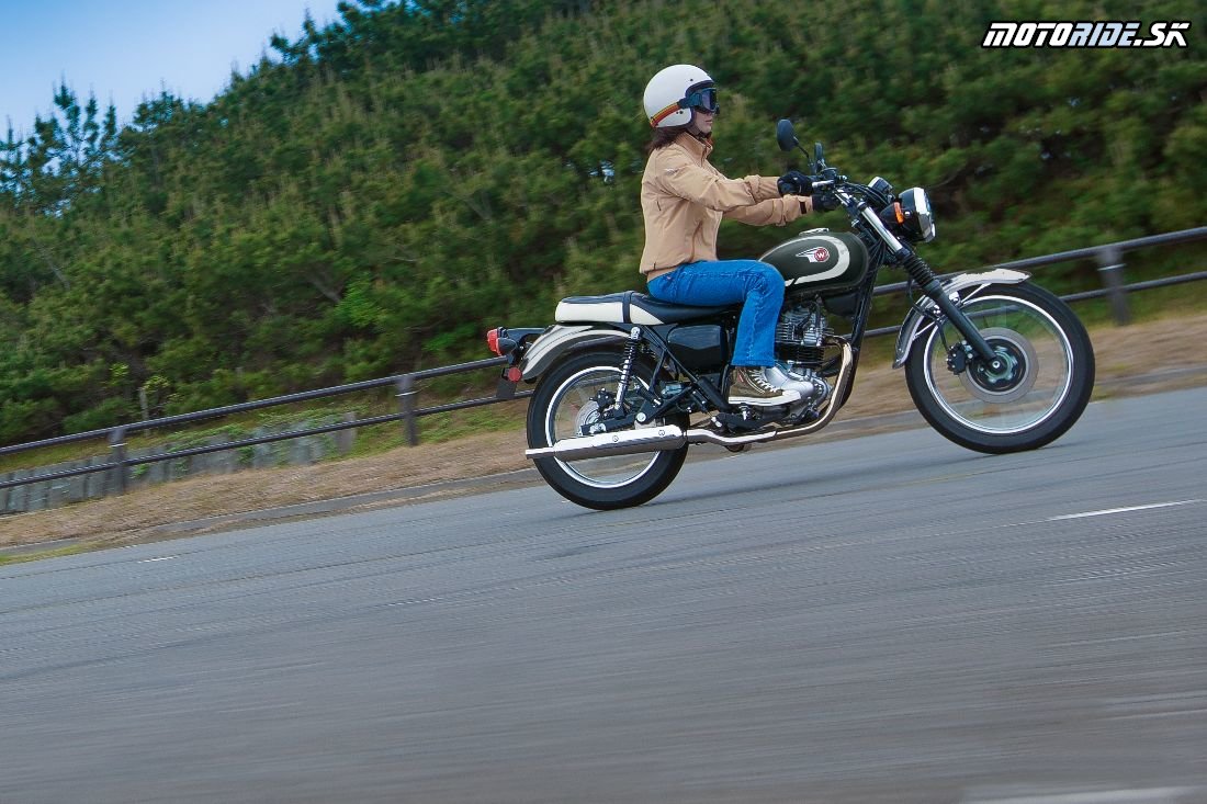 Kawasaki pre rok 2026 - inovovaný Versys 650 a rad W