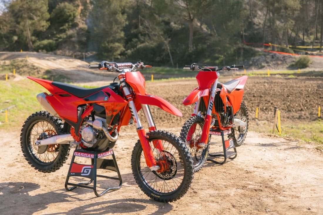 GASGAS   Motocross   Family Pictures   2026   Static
