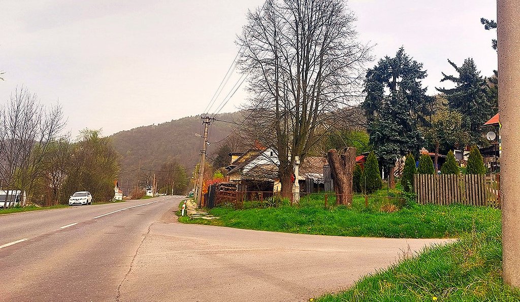 odbočka od starej cesty do kopca pri Piteľovej od Trnavej Hory internet