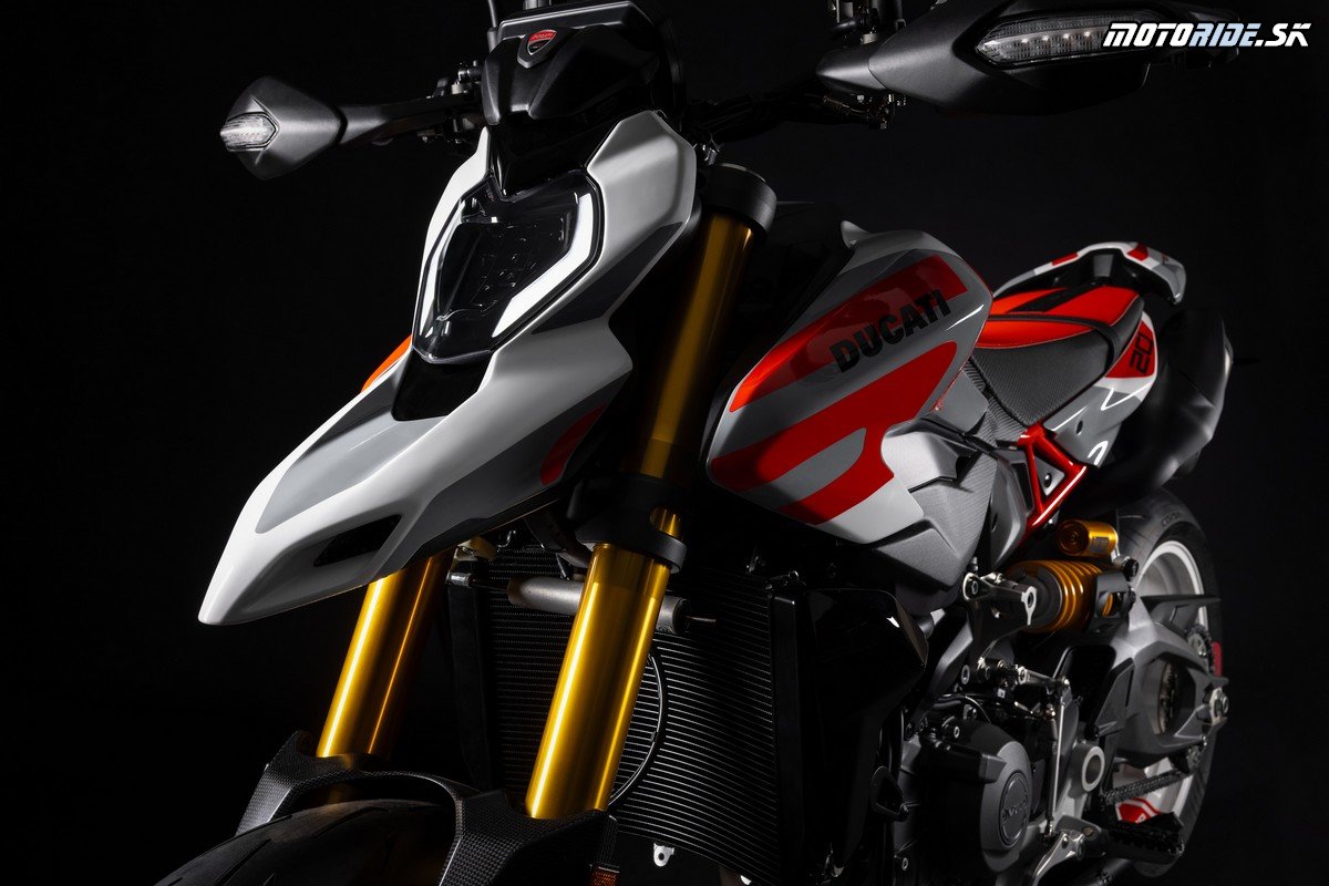 MY26 HYPERMOTARD V2S STUDIO  5  UC873987 Mid