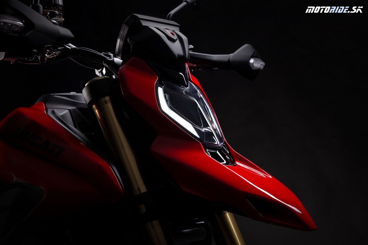 MY26 HYPERMOTARD V2 DETAILS  16  UC873935 Mid