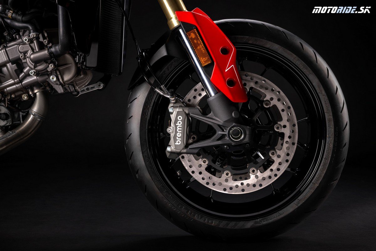 MY26 HYPERMOTARD V2 DETAILS  17  UC873939 Mid