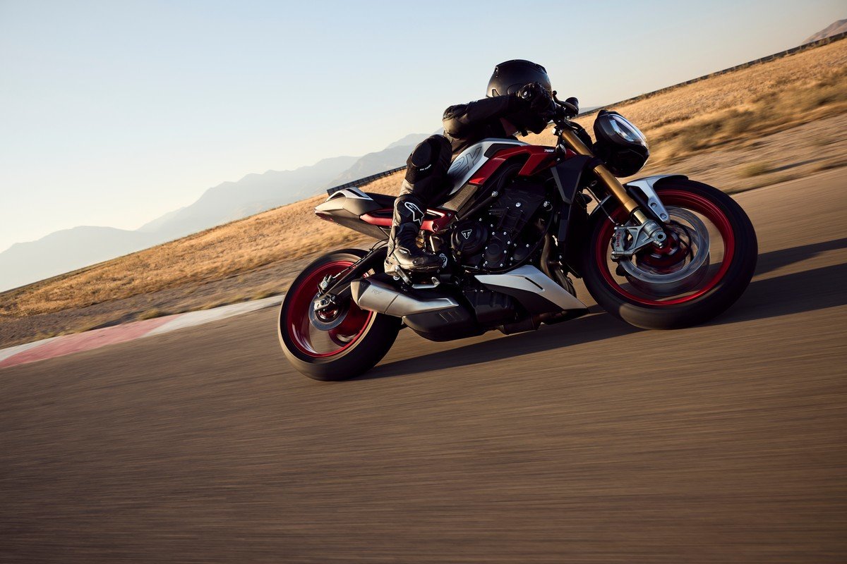 Triumph Street Triple 765 RX 2026