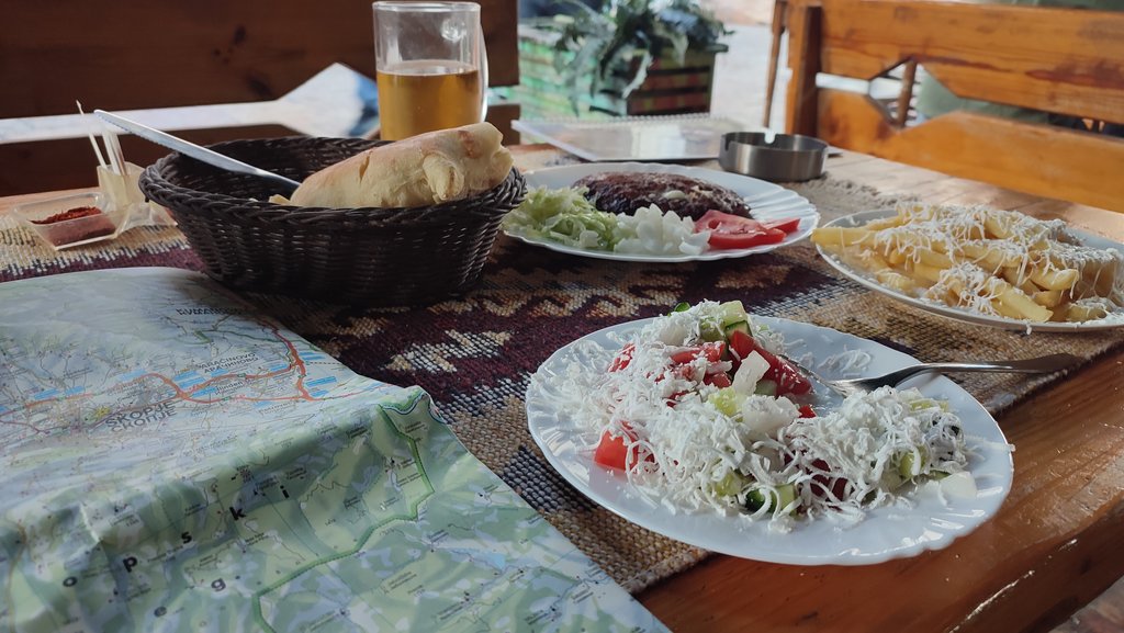 31. Podvečené Skopje, Starý bazár. Kujem plány.Jem to 2 h