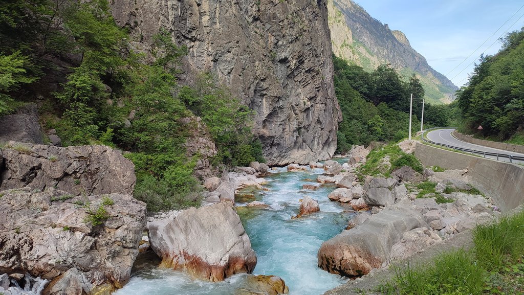 37. Cesta do Valbone.