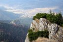 Malý Rozsutec (1 343,5 m n. m.) - výhľad na Terchovú, Slovensko - Bod záujmu