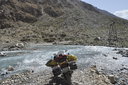Tajikistan - Pamir - brodenie rieky