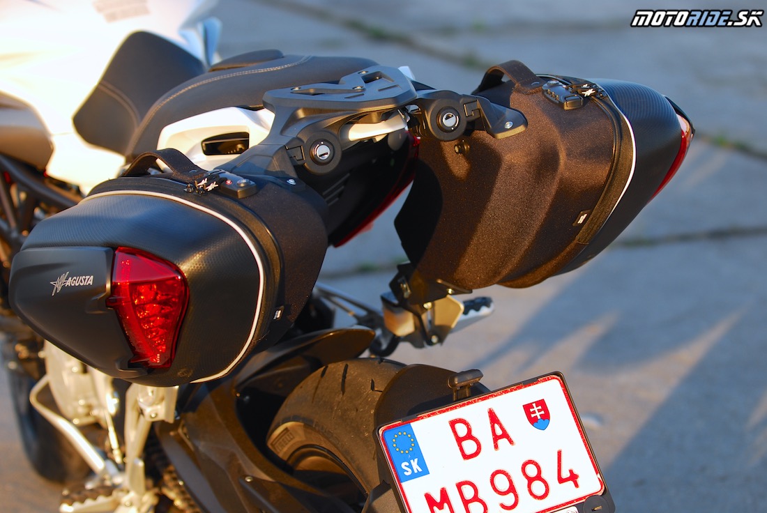 MV Agusta Stradale 800