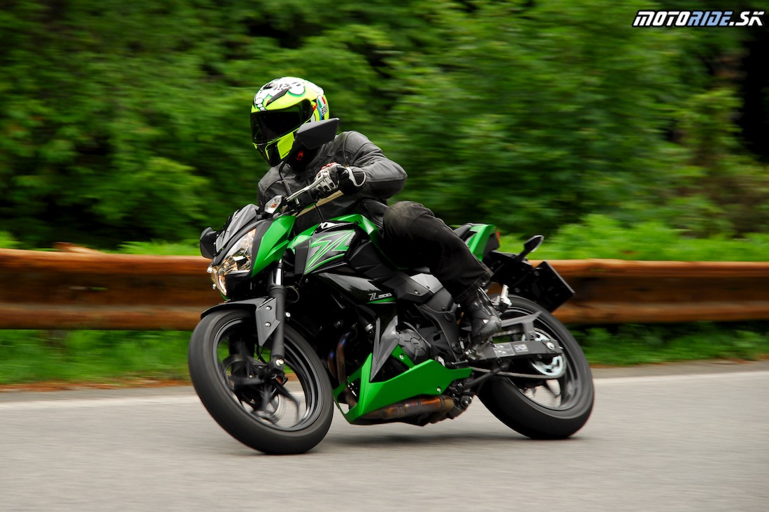 Kawasaki Z300 2015