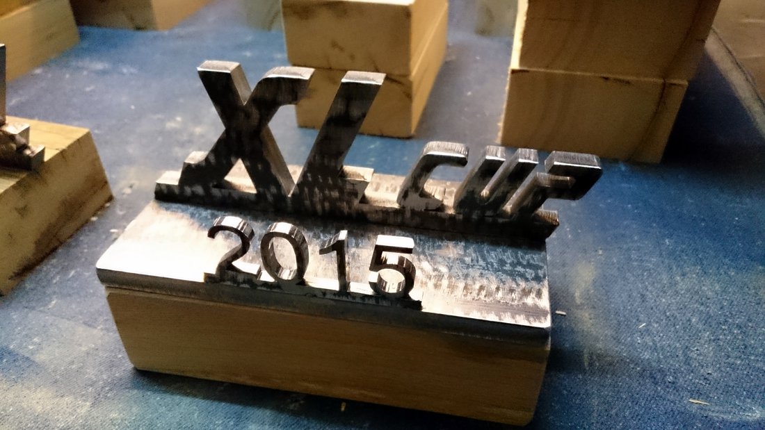 Trofeje - zo zákulisia výroby -  Motoride XL Enduro Rally 2015 - novinky, foto, video týždeň pred štartom
