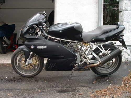 Ducati 750 Supersport 2001