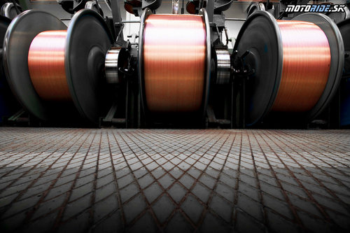  Pätka pneumatiky sa vyrába namotaním tenkého drôtu