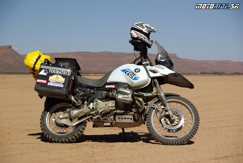  Moja GS nieje len Rally motorka ale aj turista, tu na tripe v Maroku po prvej sade úprav...