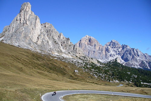  Dnes sú na programe po ikstý krát hlavné sedlá Dolomitov, na Giau začína ten správny tanec