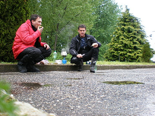  Raňajky spojené s desiatou pod šírim Maďarským nebom