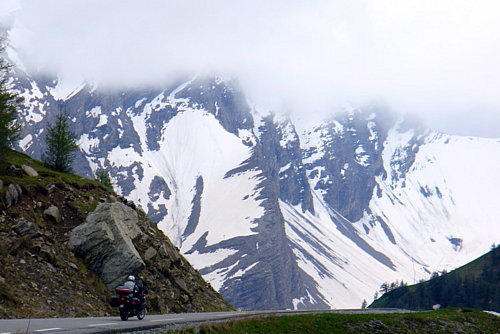  Posledné metre do sedla Col de Vars... Fotky s hrebeňom naproti dnes neurobíme.