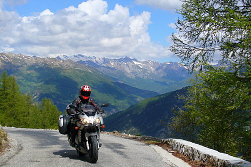  Ranný prejazd cez Col des Champs patril určite k najemotívnejším zážitkom celého výletu.