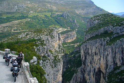  Route des Crétes: Začíname prehliadku veľdiela - Veľkého kaňonu Verdon.