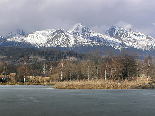  Zamrznutý rybník pri Štrbe