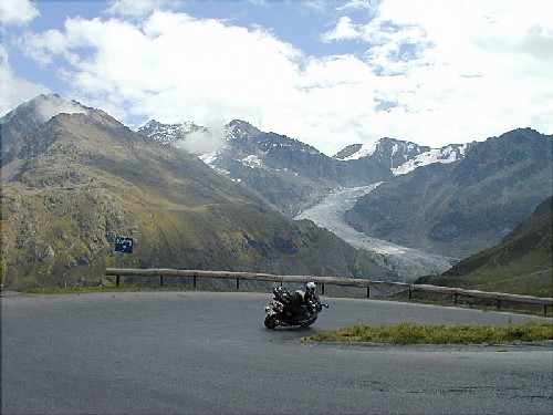  foto30. Kaunertal (2750m). Zjazd. Naše posledné lomenice...