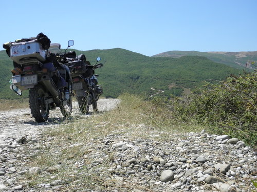  Albánskymi cestičkami mimo diaľníc... to vyzerá ozaj fasa