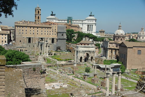  Forum Romanum.