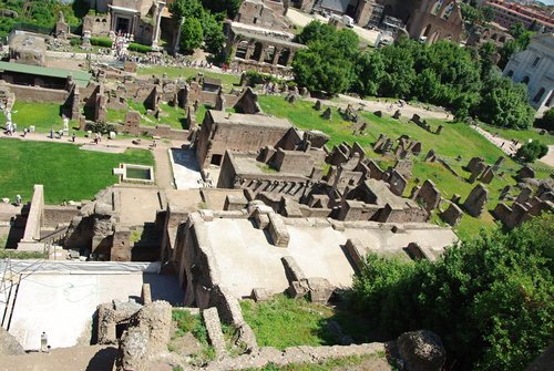  Forum Romanum. Ozaj veľký komplex.