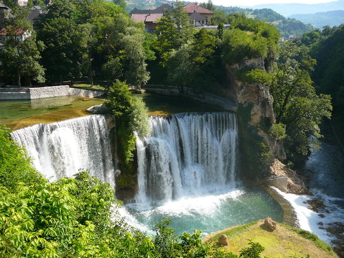  Bosna a Hercegovina – vodopády v mestečku Jajce
