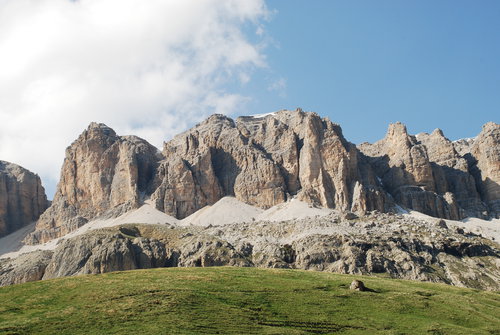  Krásne dolomitové skaly