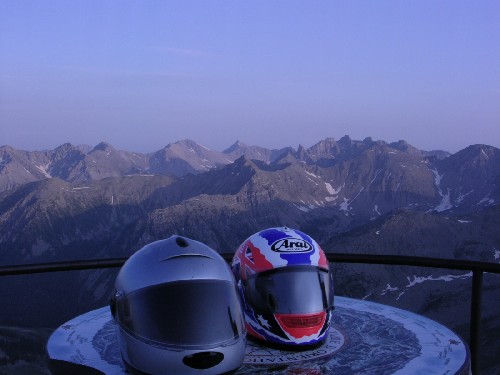  Osamelý večer na Cime de la Bonette